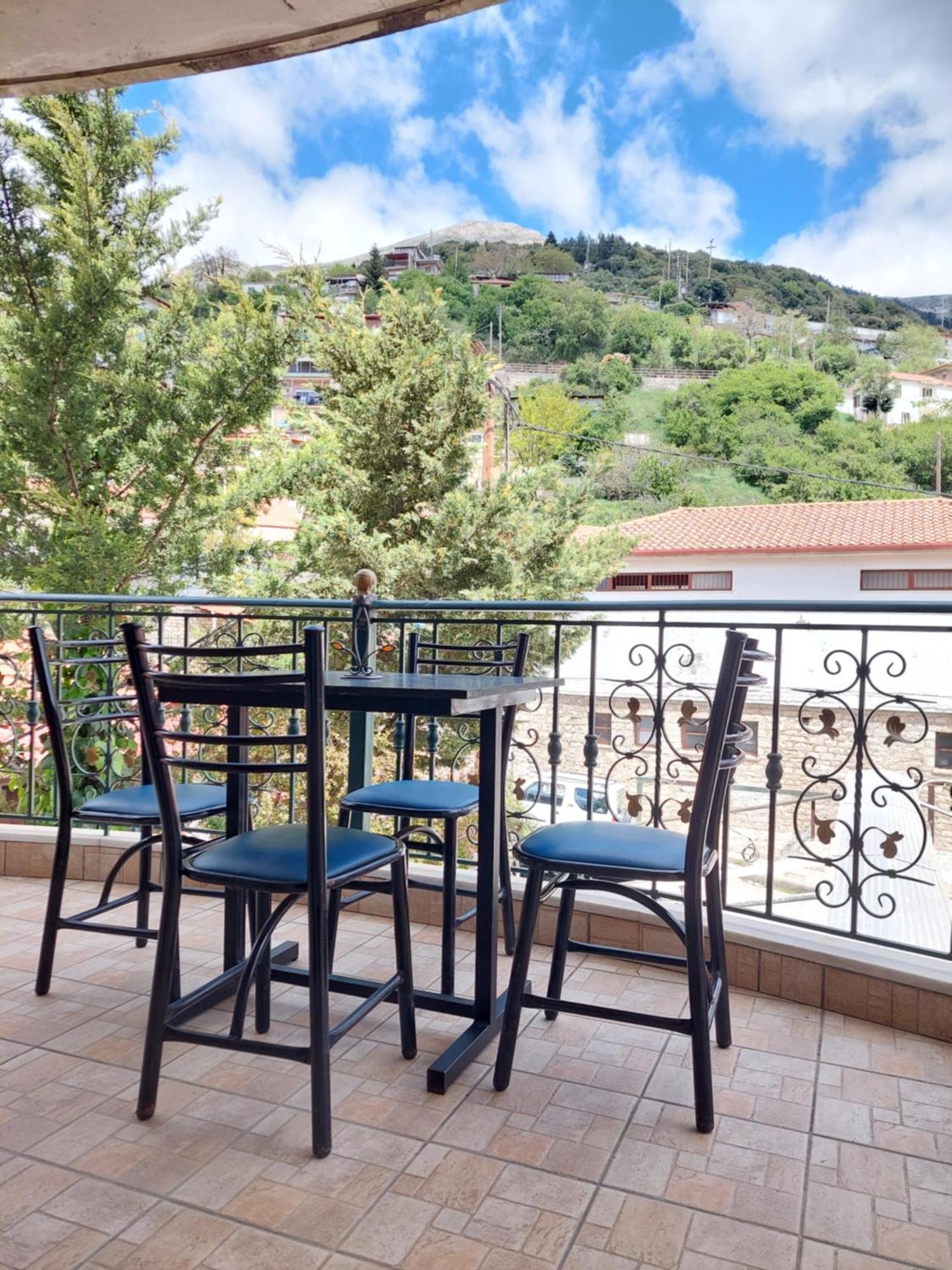 Αρτέμιδα Plus Karpenisi Apartment Dış mekan fotoğraf